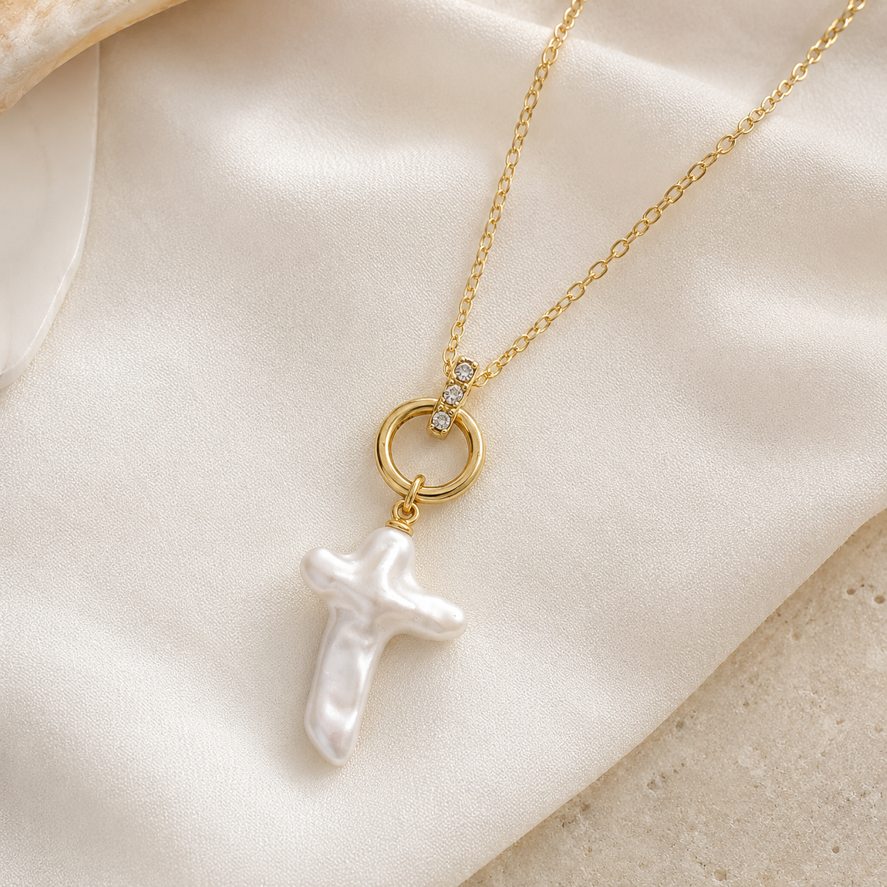 Pearl Cross Link Pendant Necklace
