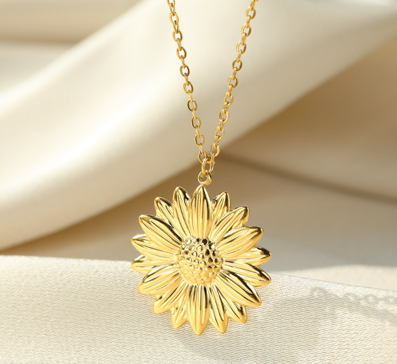 Delicate Daisy Flower Necklace for everyday or layered wear